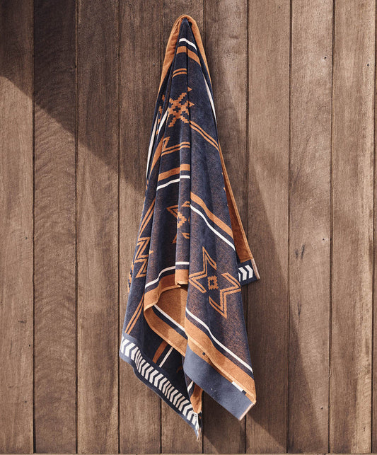 Seeker Large Towel | Navy Tan