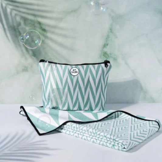 Noosa -Mint- Sand Free Towel image 0