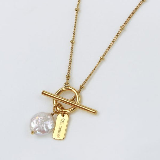 Balance Necklace in Gold image 0