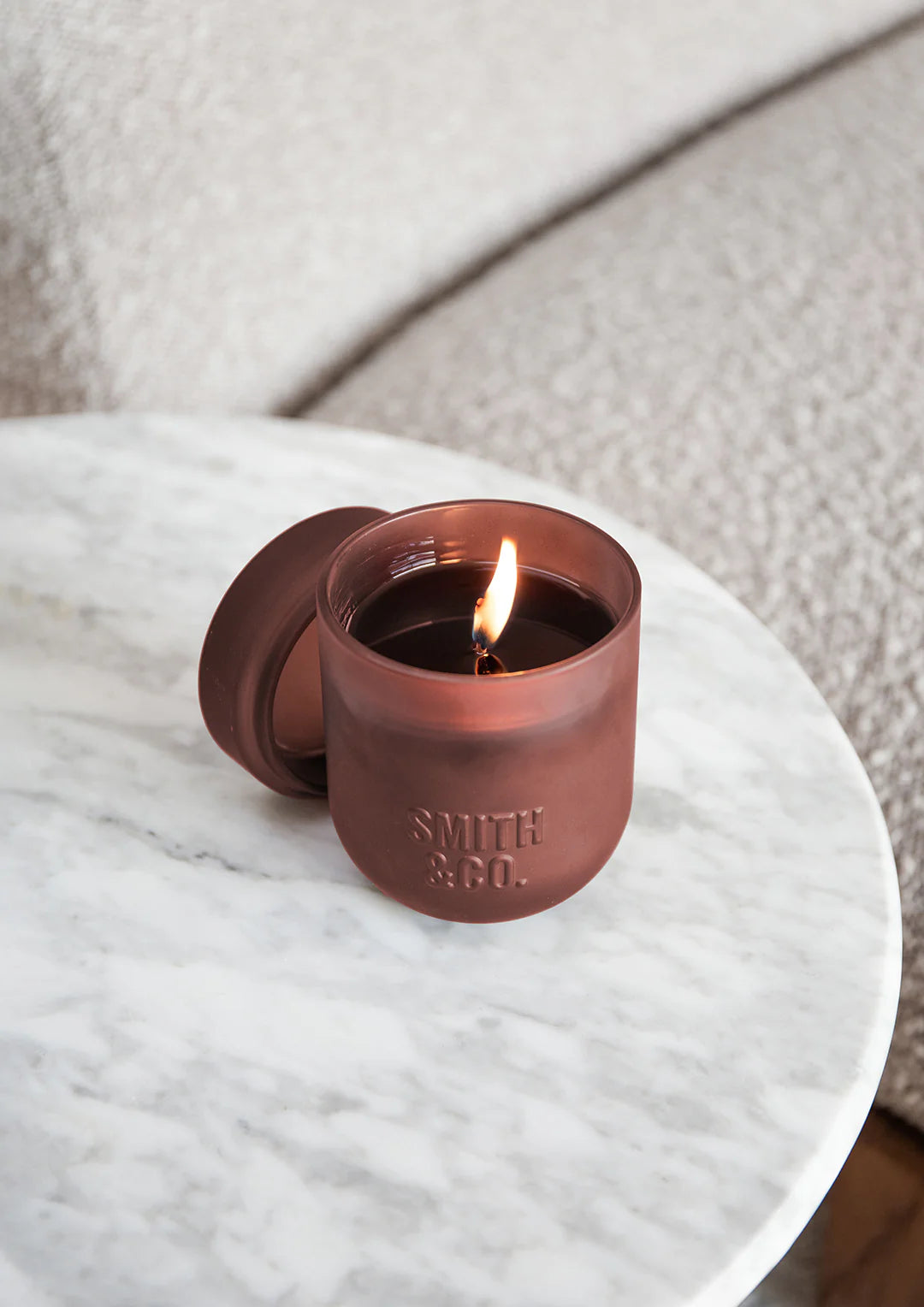 Smith & Co Black Oud & Saffron Candle